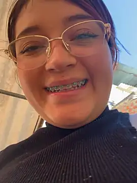 Snapshot of Karina_Leon chatting on July 2026 08:22:02 PM Karina Leon online show from July 2026 08:22:02 PM