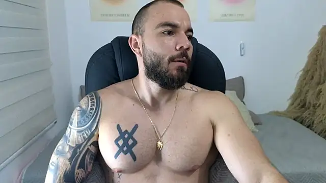 Isaac Carter online show from November 2025 11:11:01 AM