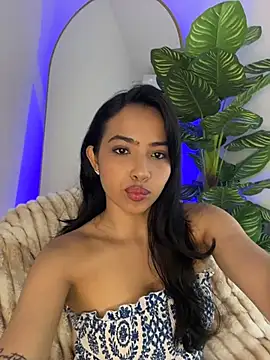  Emily Thompson  online show from March 2026 03:12:01 AM