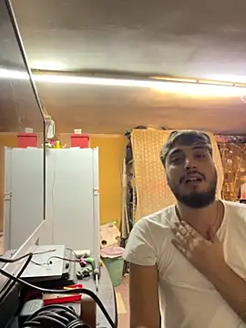 Bello98sud online show from October 2025 04:13:02 PM