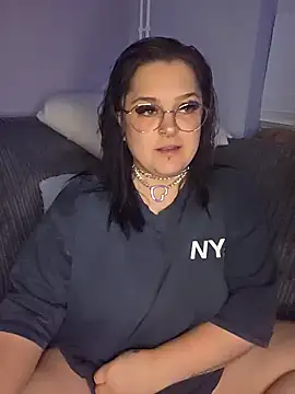 Snapshot of Saucy-Serenity chatting on October 2025 07:32:02 PM Saucy-Serenity online show from October 2025 07:32:02 PM