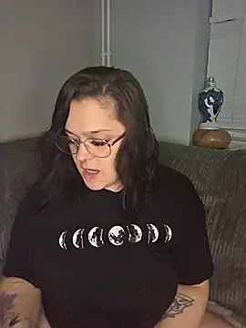 Snapshot of Saucy-Serenity chatting on October 2025 07:25:02 PM Saucy-Serenity online show from October 2025 07:25:02 PM