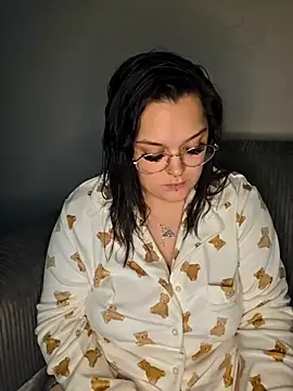 Snapshot of Saucy-Serenity chatting on November 2025 08:52:01 PM Saucy-Serenity online show from November 2025 08:52:01 PM