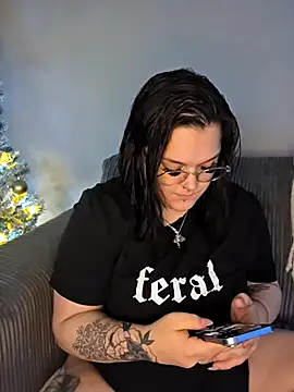 Snapshot of Saucy-Serenity chatting on November 2025 08:35:02 PM Saucy-Serenity online show from November 2025 08:35:02 PM