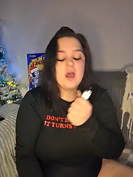 Snapshot of Saucy-Serenity chatting on December 2025 09:42:02 PM Saucy-Serenity online show from December 2025 09:42:02 PM