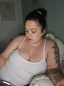 Saucy-Serenity online show from June 2026 10:15:01 PM