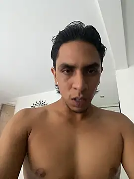 Snapshot of Monkey_uchiha777 chatting on February 2026 10:44:01 PM Monkey uchiha777 online show from February 2026 10:44:01 PM