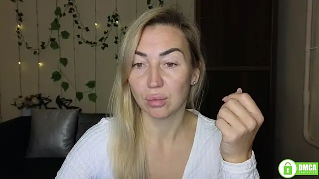 Kiss julli88I online show from November 2025 06:23:01 AM