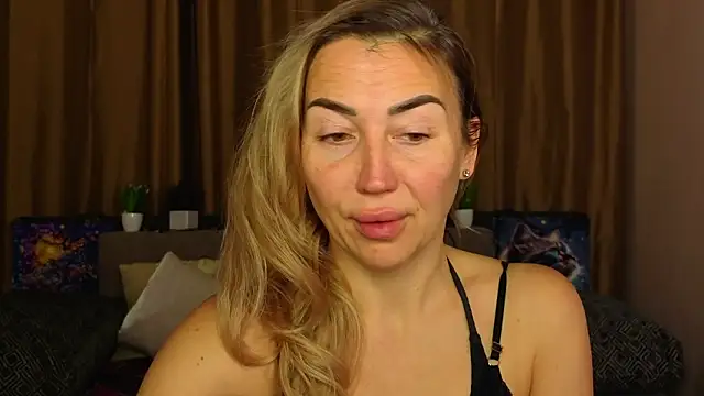 Kiss julli88I online show from January 2026 06:23:02 PM