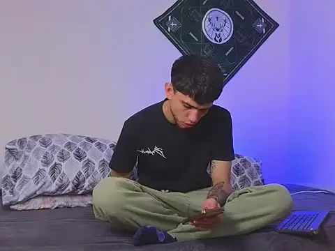 samevansx  online show from September 2025 02:19:01 PM