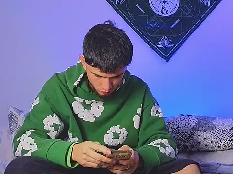 samevansx  online show from October 2025 11:06:02 PM