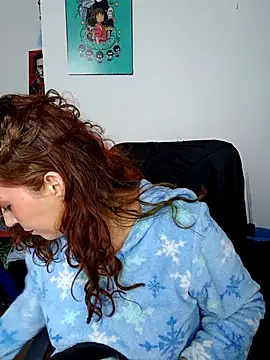 Luz delunaa online show from April 2026 05:28:01 PM