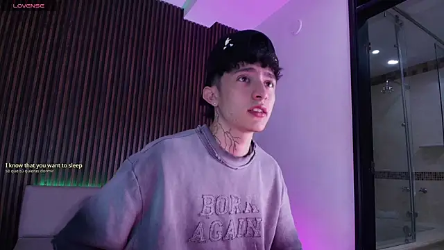 troy rouge online show from November 2025 07:10:01 PM