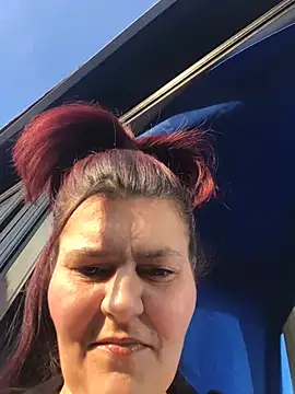 Curvy-Essex-Milf online show from March 2025 04:22:02 PM