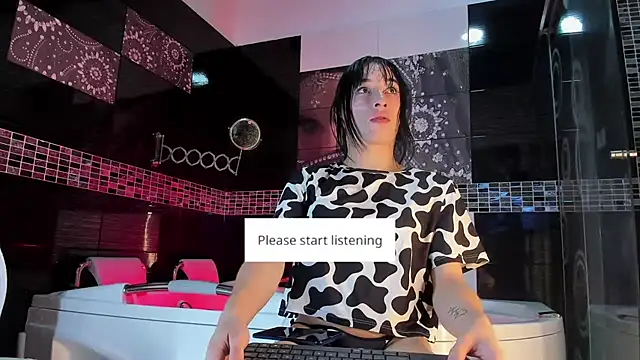 Small Hot19 online show from October 2025 10:47:02 AM