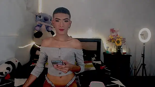 KimberlyXtreme online show from September 2025 02:44:02 AM