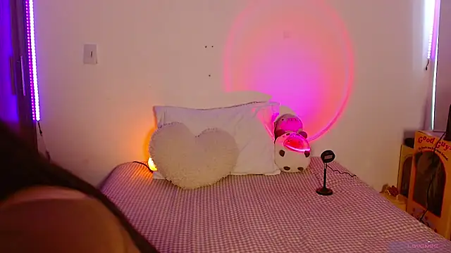 Oliviargf online show from April 2026 12:22:02 PM