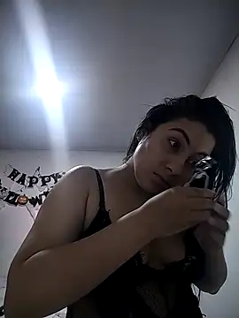 esmeralda jadees online show from October 2025 08:53:02 PM