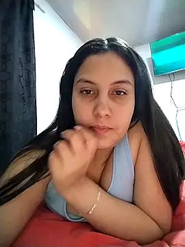 esmeralda jadees online show from April 2026 06:10:01 PM