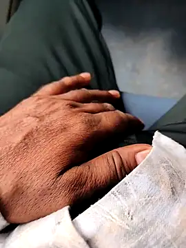 himvilohi08 online show from September 2025 04:58:02 AM