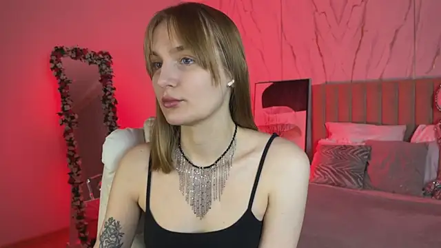  Vikky Moon  online show from November 2025 12:38:02 AM