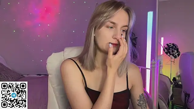  Vikky Moon  online show from July 2026 01:19:01 AM