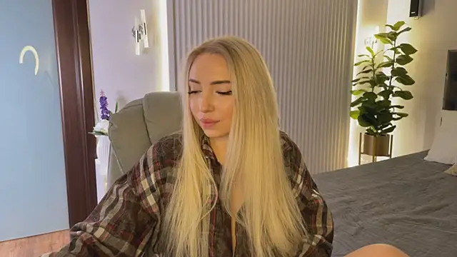 OhMyEmma online show from November 2025 01:16:01 AM