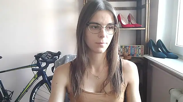 Snapshot of love_megi chatting on May 2026 06:18:01 AM love megi online show from May 2026 06:18:01 AM