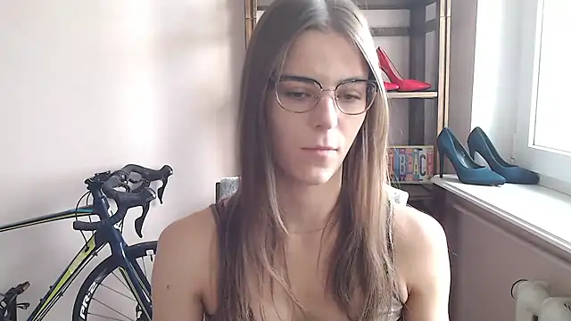 Snapshot of love_megi chatting on May 2026 06:29:01 AM love megi online show from May 2026 06:29:01 AM