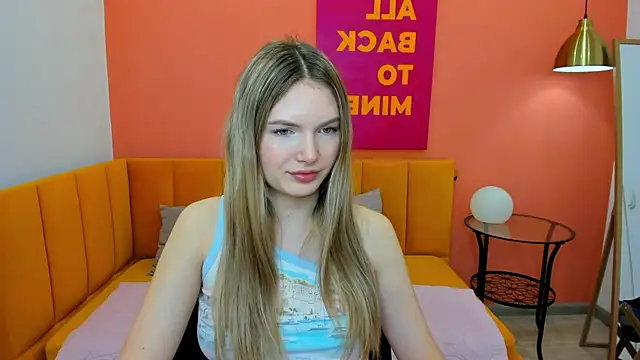 Snapshot of EvelineAmore chatting on May 2026 08:42:01 AM EvelineAmore online show from May 2026 08:42:01 AM