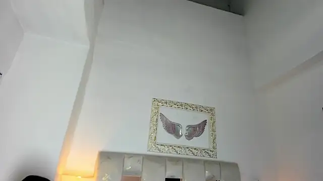 Lola Blondie online show from November 2025 12:05:02 PM