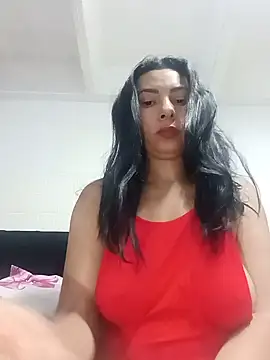 DaphneRosses online show from July 2026 02:34:01 PM