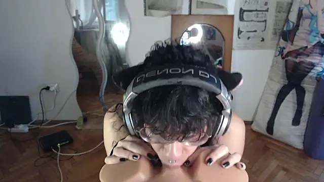 Snapshot of PainPrince69 chatting on May 2026 04:07:02 AM PainPrince69 online show from May 2026 04:07:02 AM