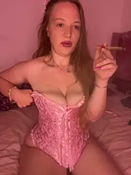 feedeegeorgie online show from May 2026 10:17:02 PM