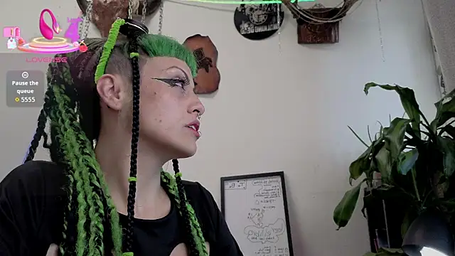 freyaa sorcerees online show from October 2025 06:52:01 PM