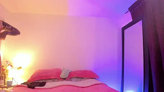 Alessamoth online show from December 2025 09:43:02 PM