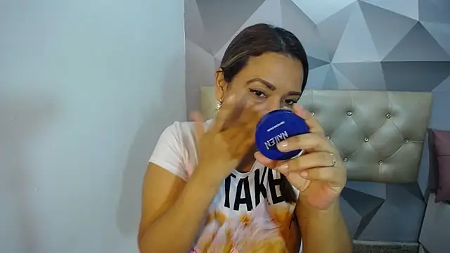 Milf-Prettyboobs online show from December 2025 10:57:02 AM