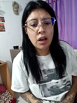 DaniPoison online show from April 2026 01:52:02 PM