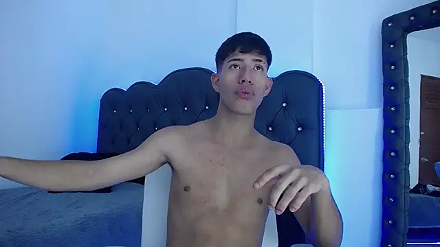 dareck 18 online show from March 2025 12:15:02 AM