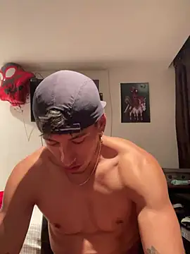 Thiago Happy online show from March 2025 04:28:01 AM