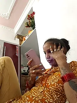 Snapshot of Hotty-Nidhi chatting on October 2025 03:57:02 PM Hotty-Nidhi online show from October 2025 03:57:02 PM