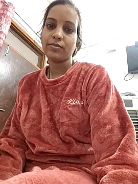 Hotty-Nidhi online show from November 2025 03:01:02 AM