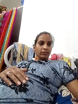Snapshot of Hotty-Nidhi chatting on March 2026 03:35:02 PM Hotty-Nidhi online show from March 2026 03:35:02 PM