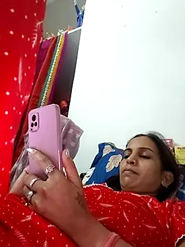 Snapshot of Hotty-Nidhi chatting on April 2026 04:24:01 AM Hotty-Nidhi online show from April 2026 04:24:01 AM