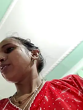 Snapshot of Hotty-Nidhi chatting on April 2026 05:05:01 AM Hotty-Nidhi online show from April 2026 05:05:01 AM