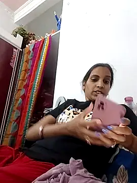 Snapshot of Hotty-Nidhi chatting on April 2026 04:59:01 PM Hotty-Nidhi online show from April 2026 04:59:01 PM