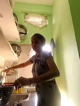 Snapshot of Hotty-Nidhi chatting on April 2026 04:46:01 AM Hotty-Nidhi online show from April 2026 04:46:01 AM
