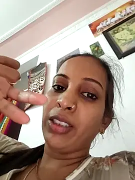 Snapshot of Hotty-Nidhi chatting on April 2026 05:24:01 AM Hotty-Nidhi online show from April 2026 05:24:01 AM