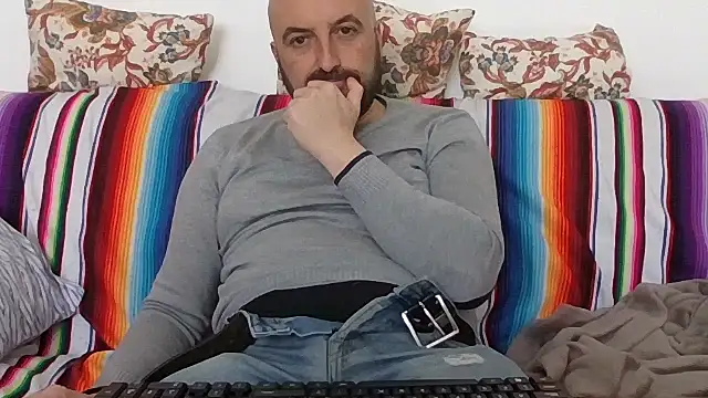 maxxxio12 online show from April 2026 02:25:01 PM