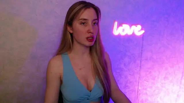 MiaMoore333 online show from March 2025 04:00:02 PM